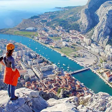 Charming City Centre Apartment * Omis