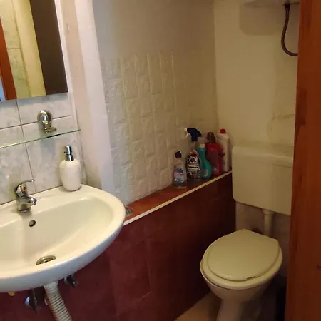 Charming City Centre Apartment Omis
